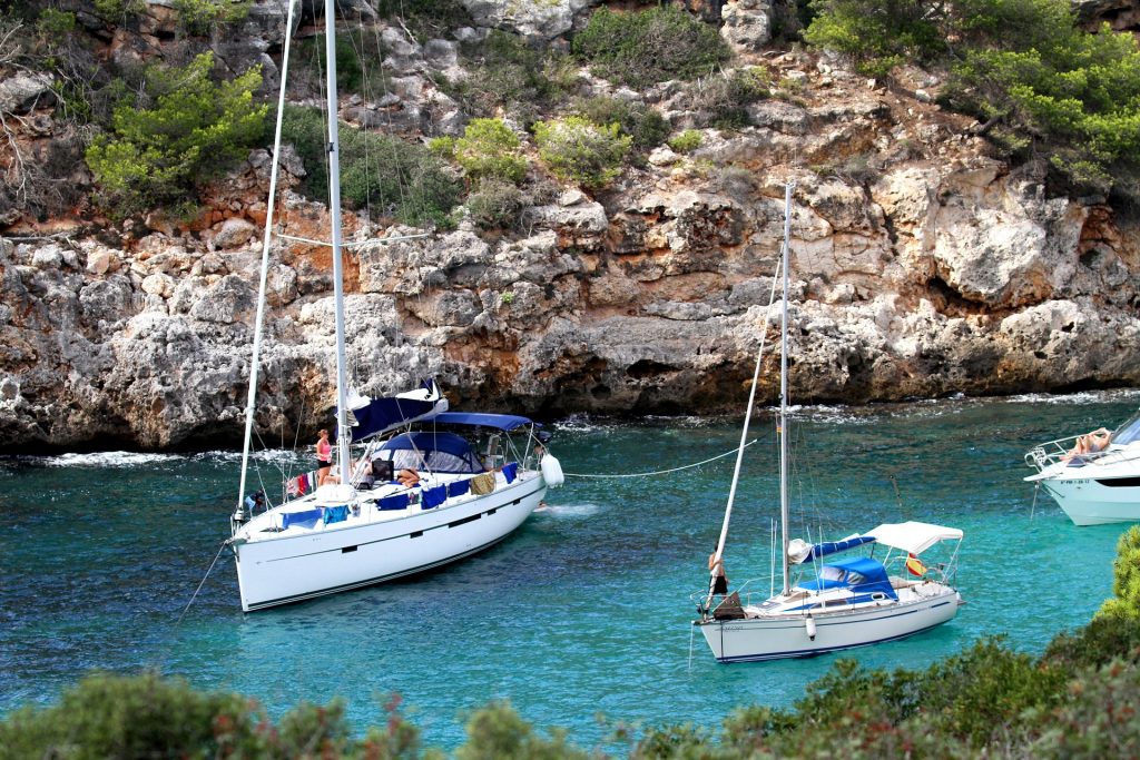 vacaciones en España con familiares o amigos