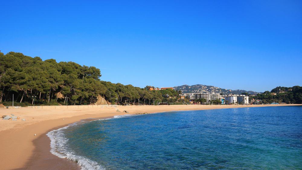 La preciosa playa de Fenals en Lloret de Mar