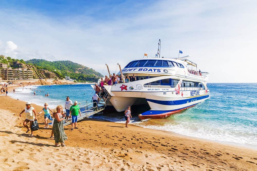 Catamarán en Lloret de Mar - Dolphi