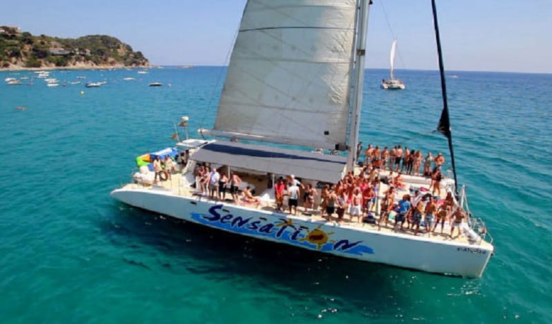 Catamarán en Lloret de Mar - máximo disfrute